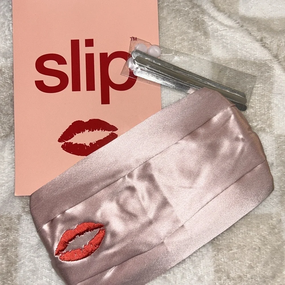 NWT SLIP Pure Silk Adult Pleated Face Covering Red Kiss